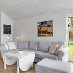 Lanica - 150m From The Sea By Interhome